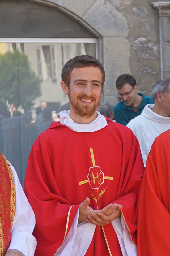 Loïc Molina, membre de la Communauté du Sappel, est désormais prêtre du dicosèse de Chambéry. Remarque : les photos ne défilent pas sous Firefox